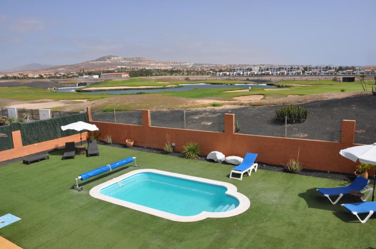 Eco White With Climatized Pool Caleta De Fuste