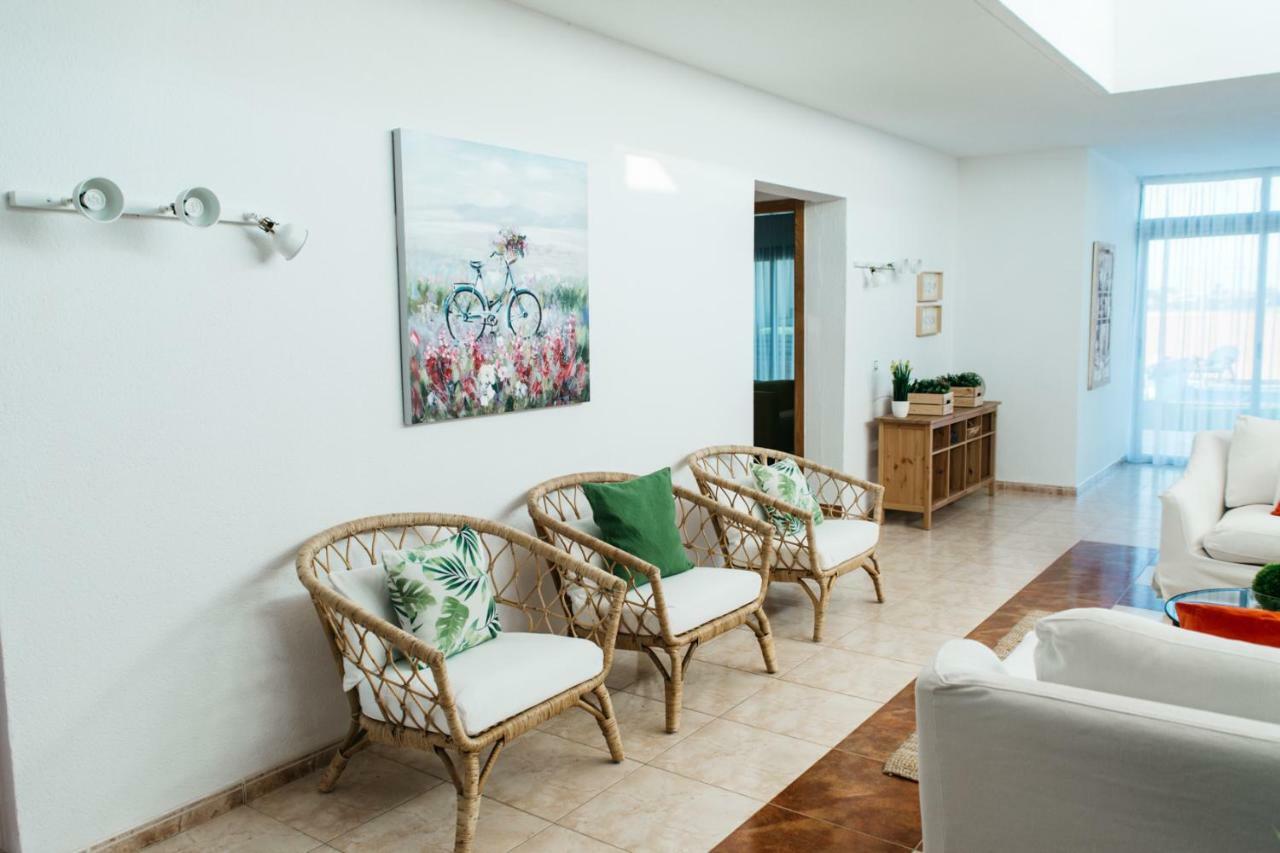 Eco White With Climatized Pool Villa *