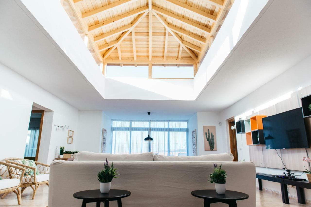 Eco White With Climatized Pool Caleta De Fuste