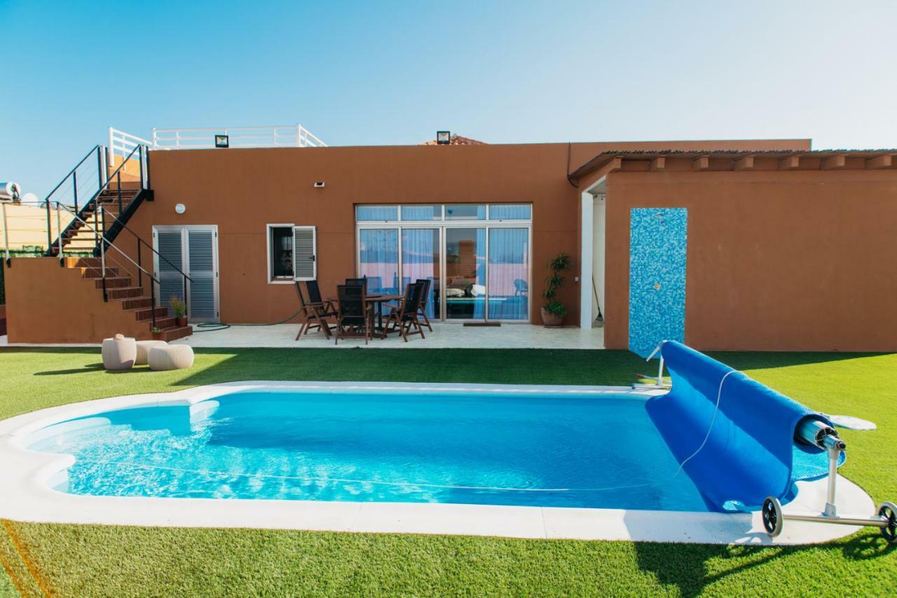 Eco White With Climatized Pool Caleta De Fuste
