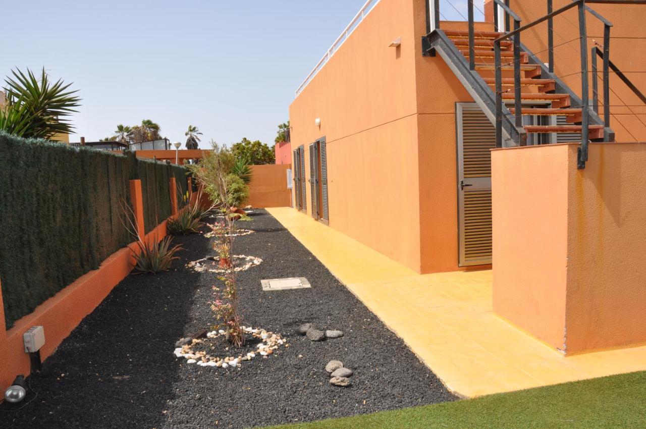Eco White With Climatized Pool Caleta de Fuste